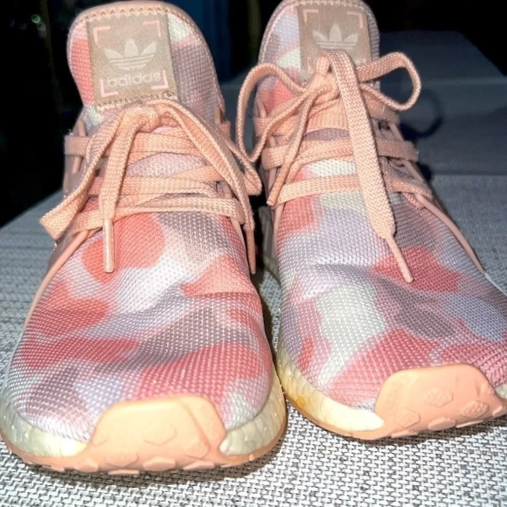Adidas NMD pink camo sneakers size39.5 EUR IT SAYS 7.5, they run big like 8.5 US